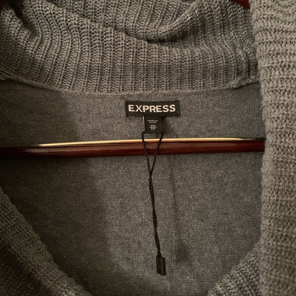 Grey sweater - Picture 3 of 3